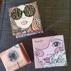 New Benefit cheek set with brushes